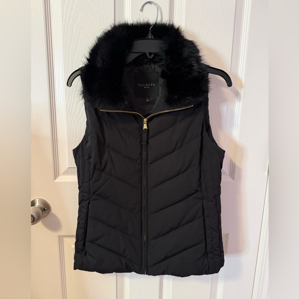 Talbots Black Quilted Down Vest with Faux Fur Collar Medium Petite